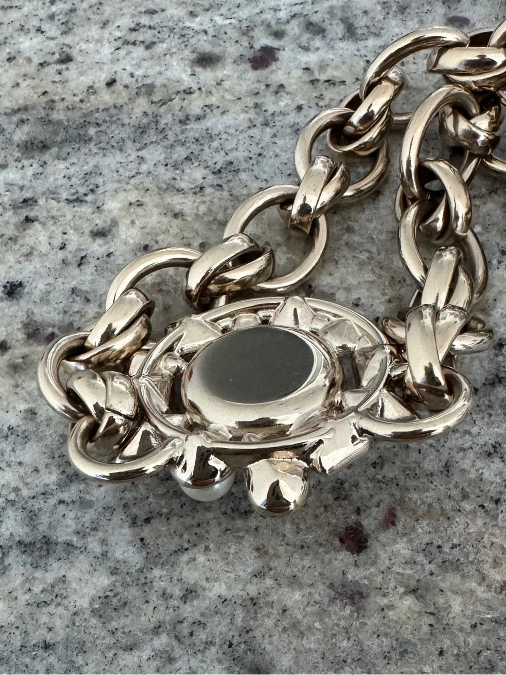Chanel 19S Pearl Crystal CC Snowfall Chain Short Necklace Light Gold -rare find-